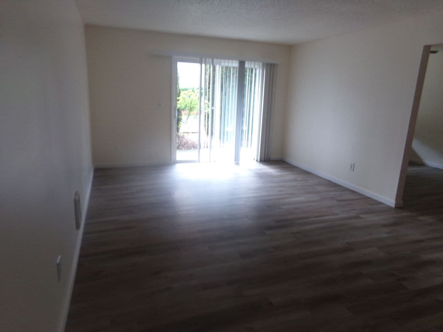 TIGARD Apartment: 9990 SW WALNUT STREET #1