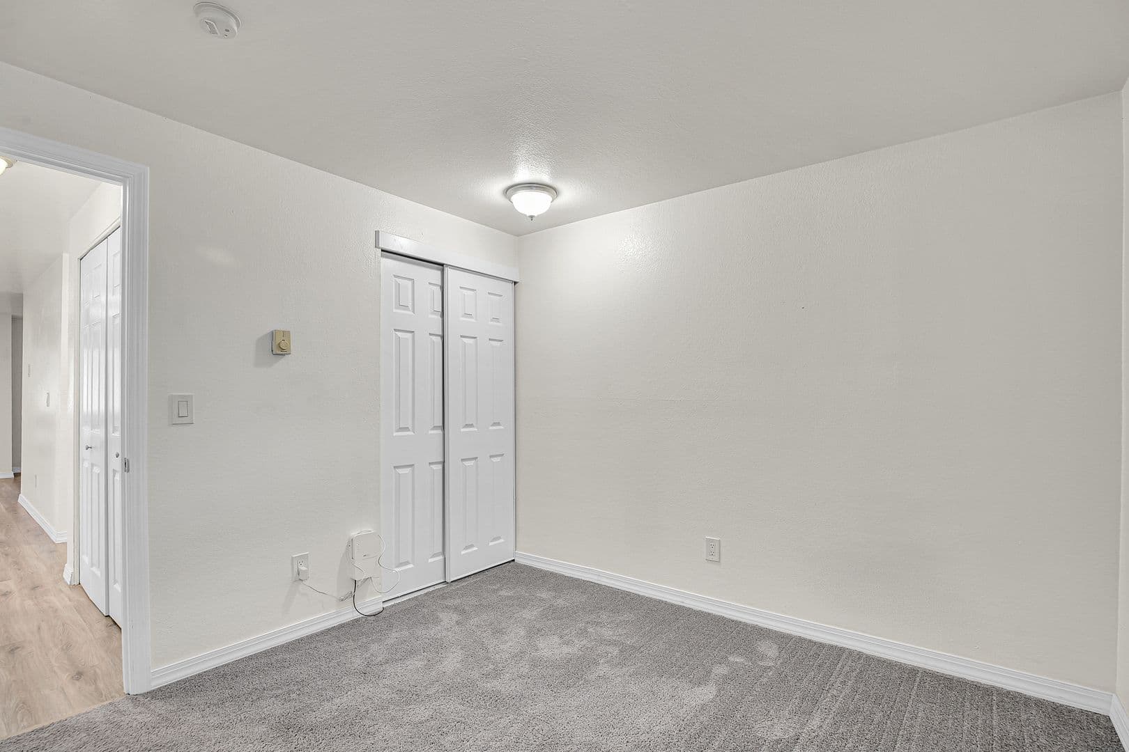 TIGARD Apartment: 10587 TIGARD ST
