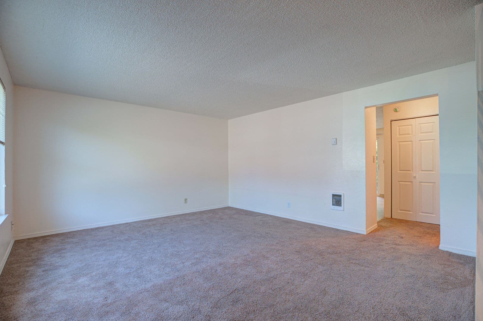 MCMINNVILLE Apartment: 455 NE 17TH ST