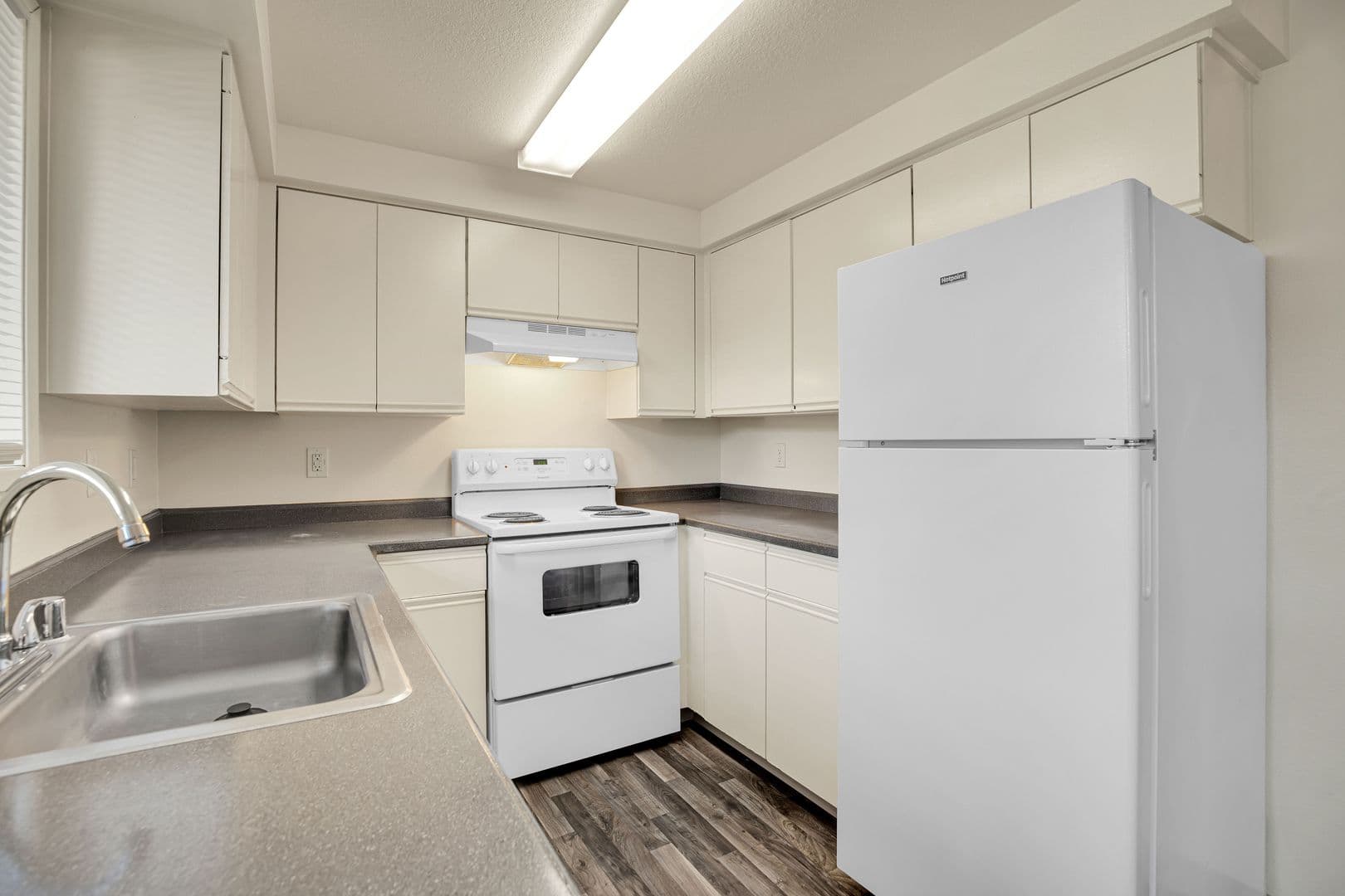 VANCOUVER Apartment: 5700-5706 NE 34TH STREET