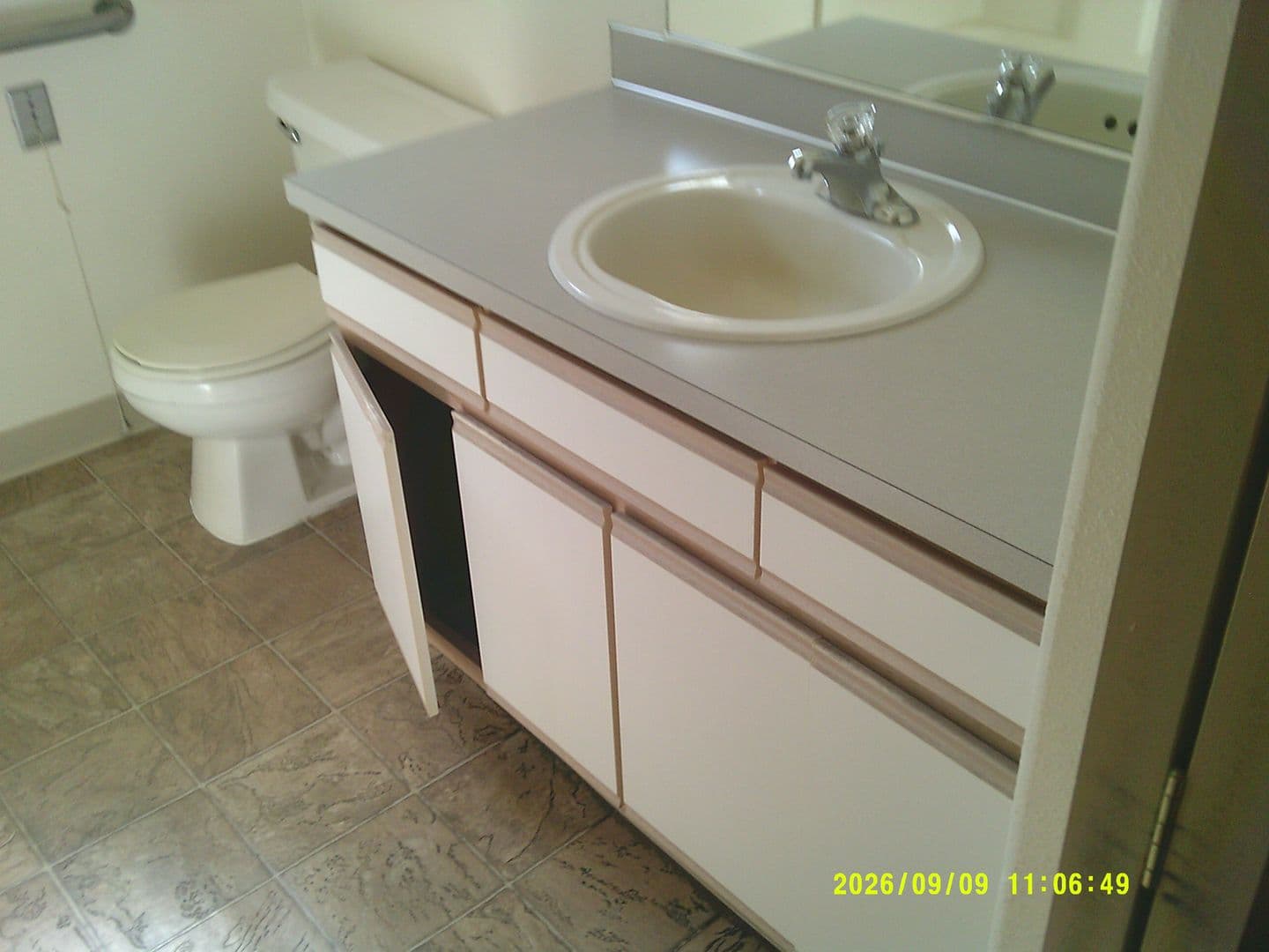 DUNDEE Apartment: 179 SW 7TH ST