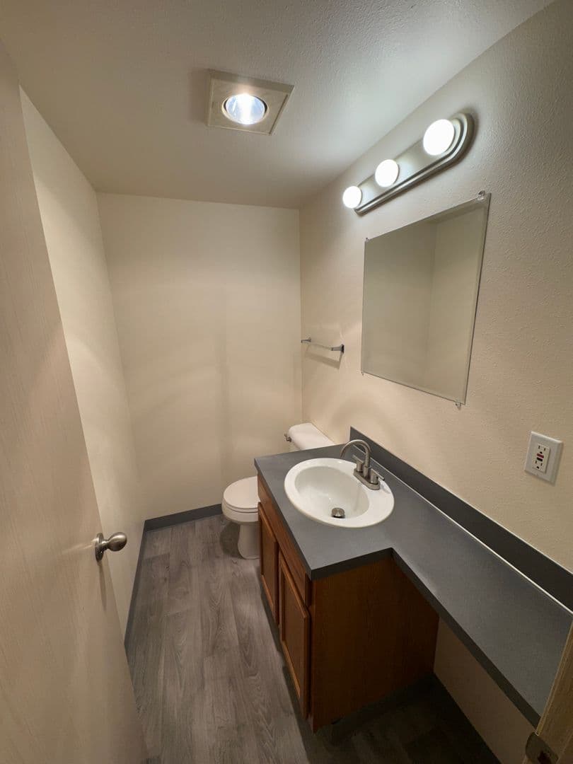 STAYTON Apartment: 1060-1074 W. IDA STREET
