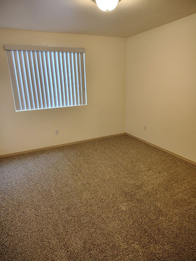 SALEM Apartment: 3211-3342 AUTUMN CHASE NE