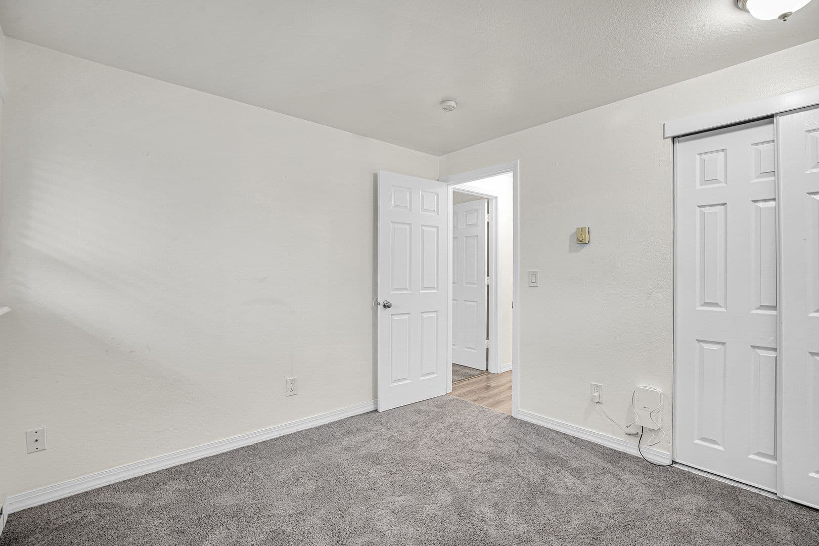 TIGARD Apartment: 10587 TIGARD ST