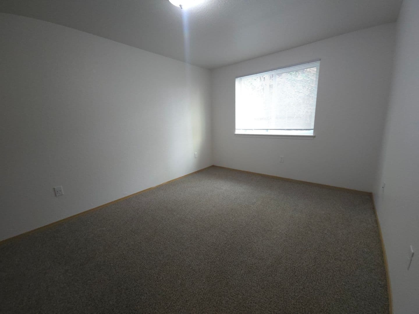 SALEM Apartment: 1304-1330 WALLACE RD. NW