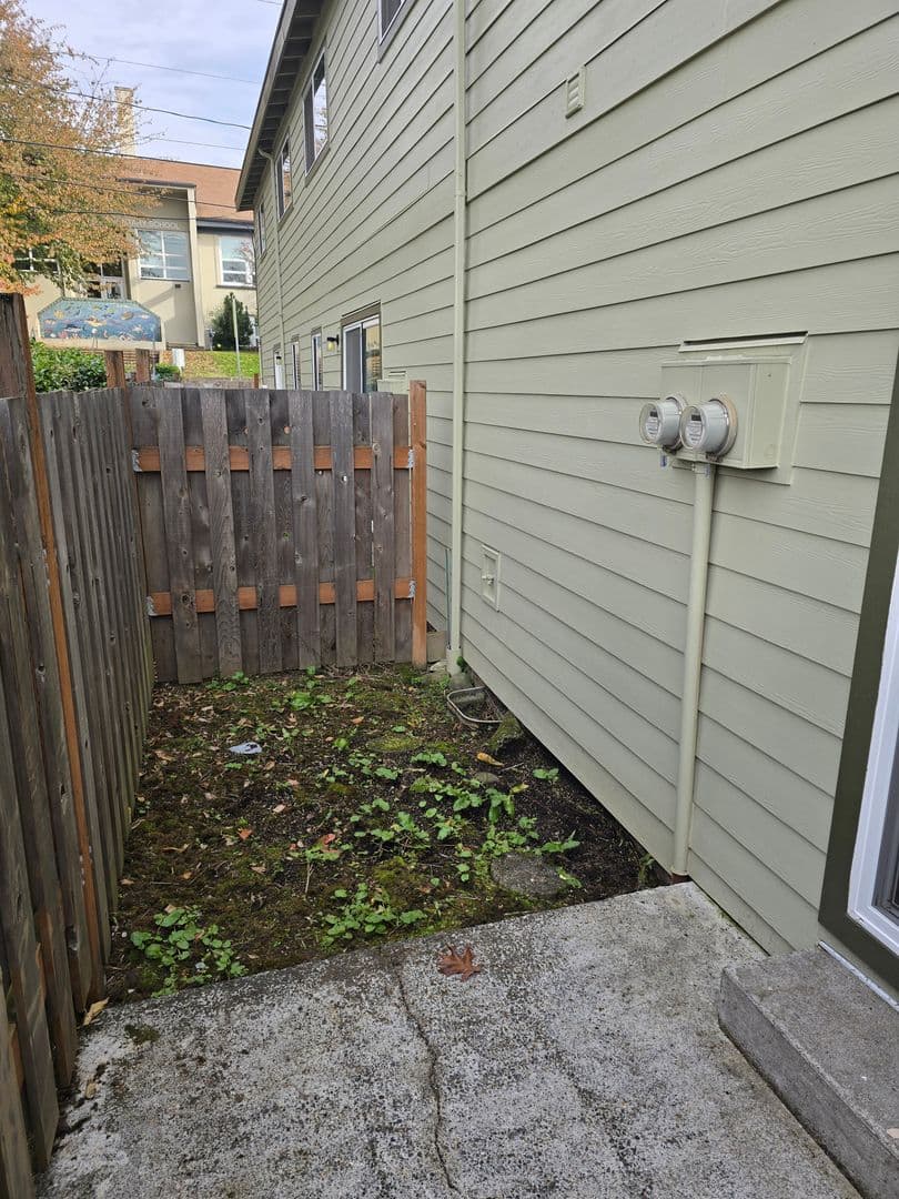 MILWAUKIE Apartment: 11275 SE 27TH AVENUE