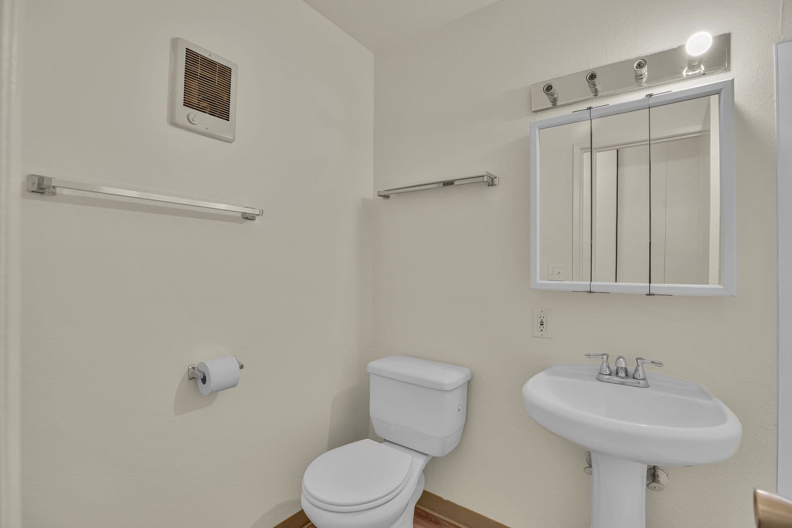 PORTLAND Apartment: 7740 SW 45TH