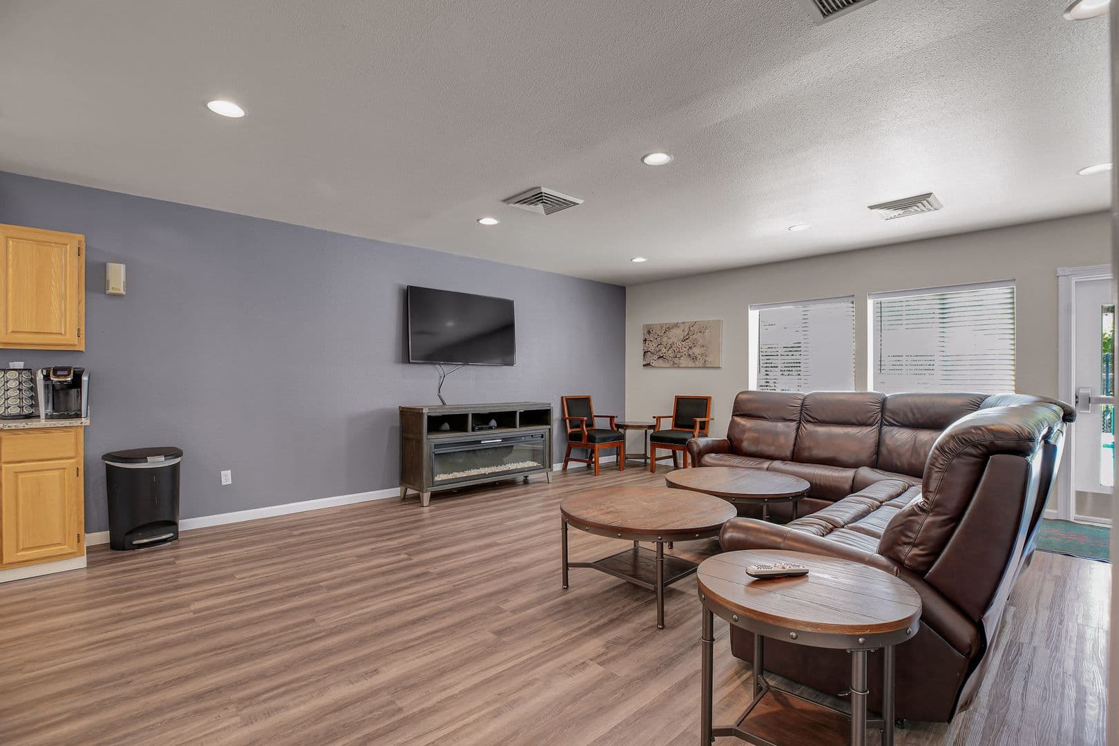 SALEM Apartment: 1194 BARNES ROAD, SE