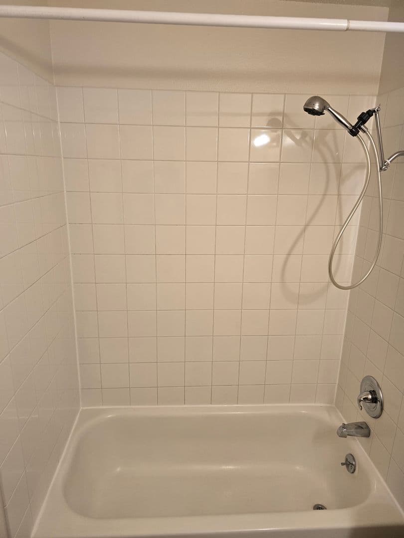 MILWAUKIE Apartment: 11275 SE 27TH AVENUE