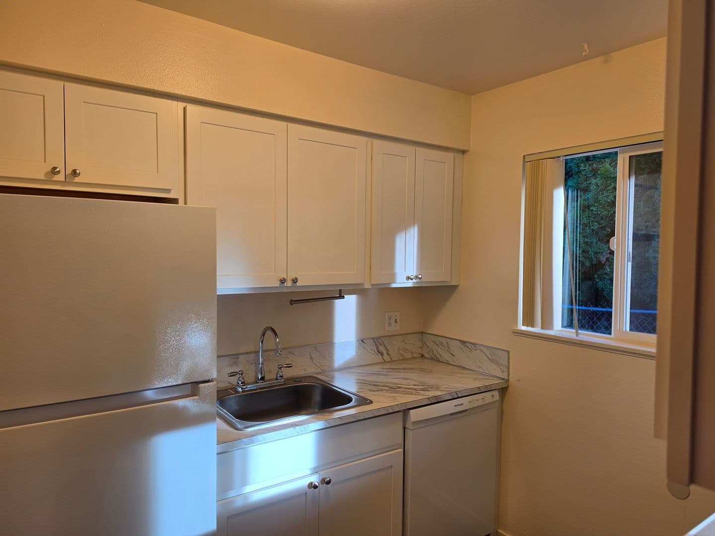 SHERWOOD Apartment: 21985 SW SHERWOOD BLVD