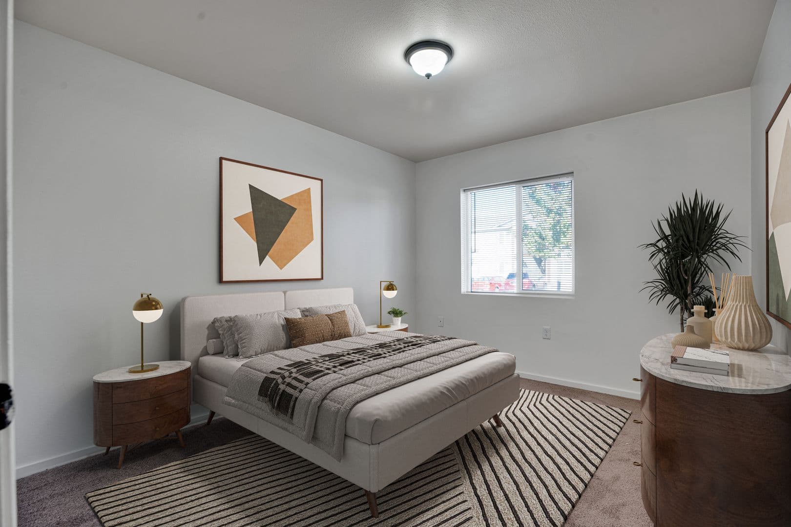 BEND Apartment: 900 NE WARNER PLACE
