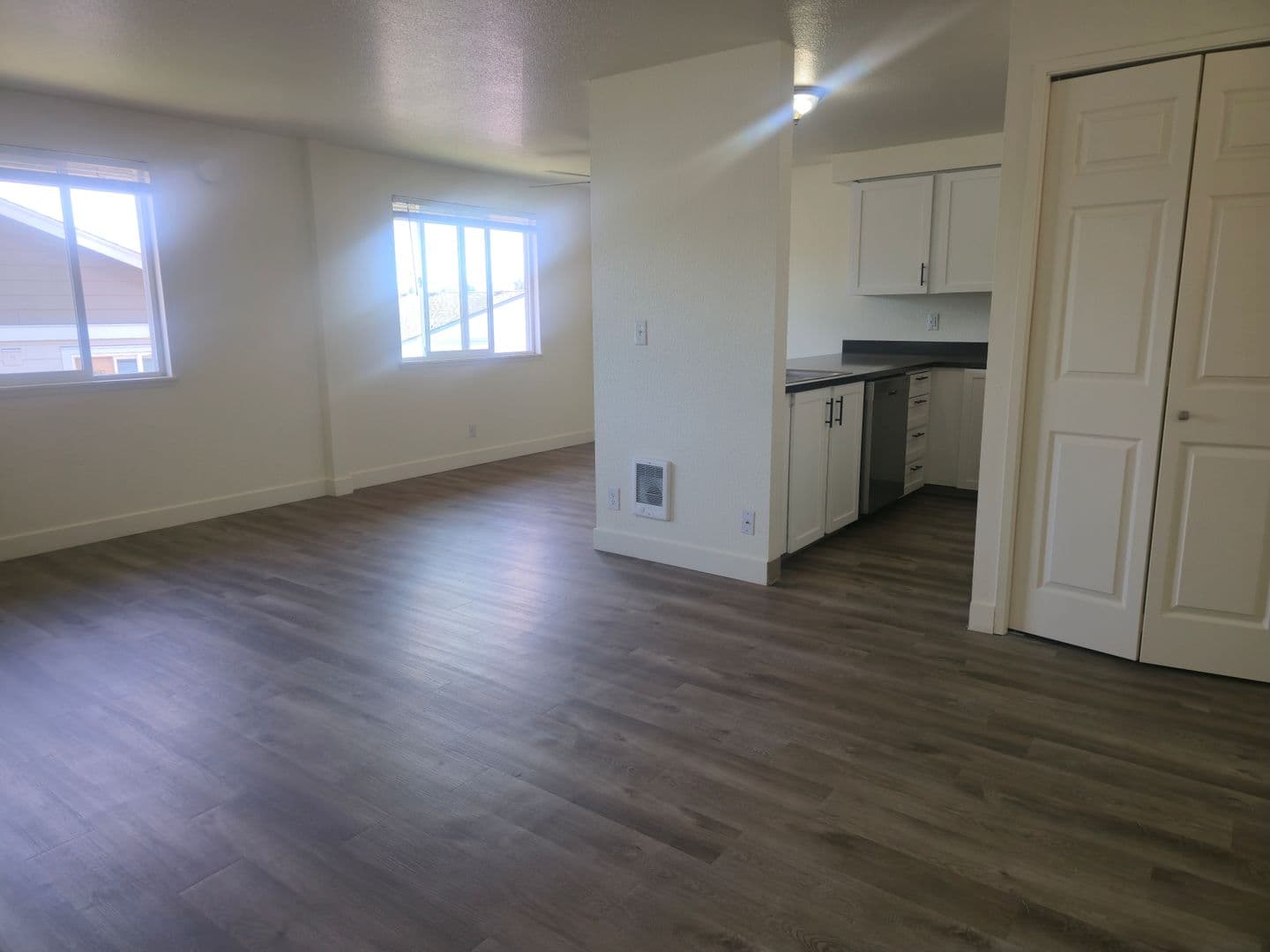 SALEM Apartment: 1304-1330 WALLACE RD. NW
