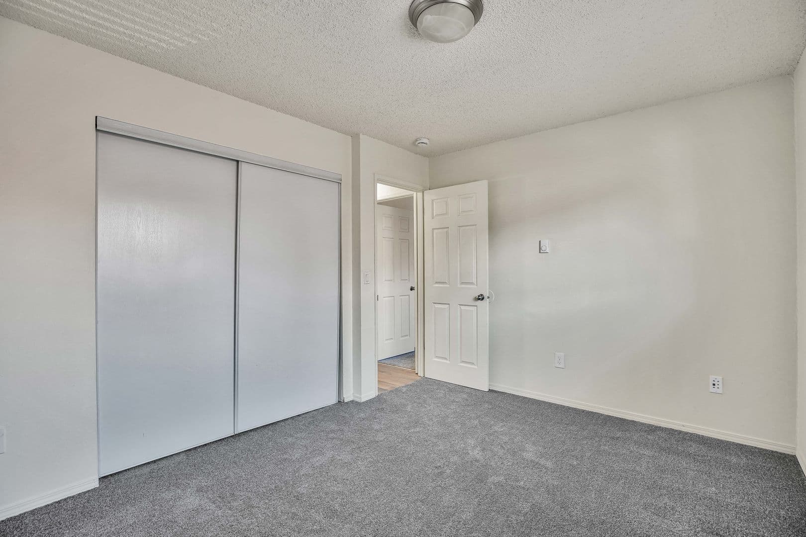 ALOHA Apartment: 18000 SW SHAW ST