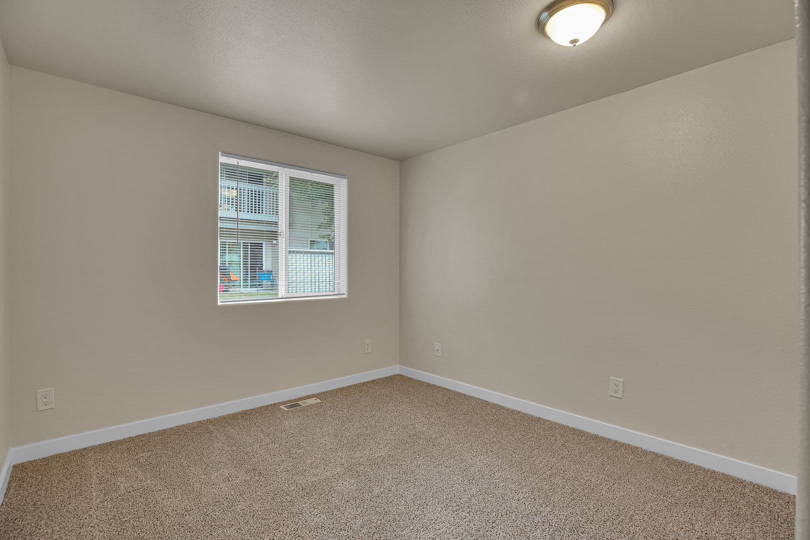 SALEM Townhome: 1194 BARNES ROAD, SE
