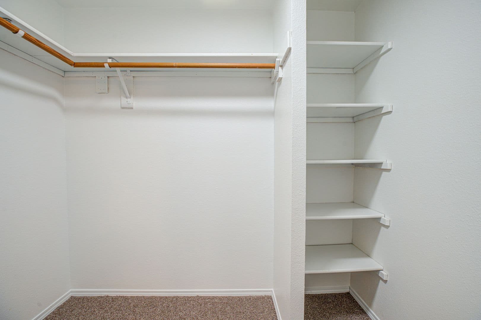 SALEM Apartment: 4200 SUNNYVIEW ROAD, NE