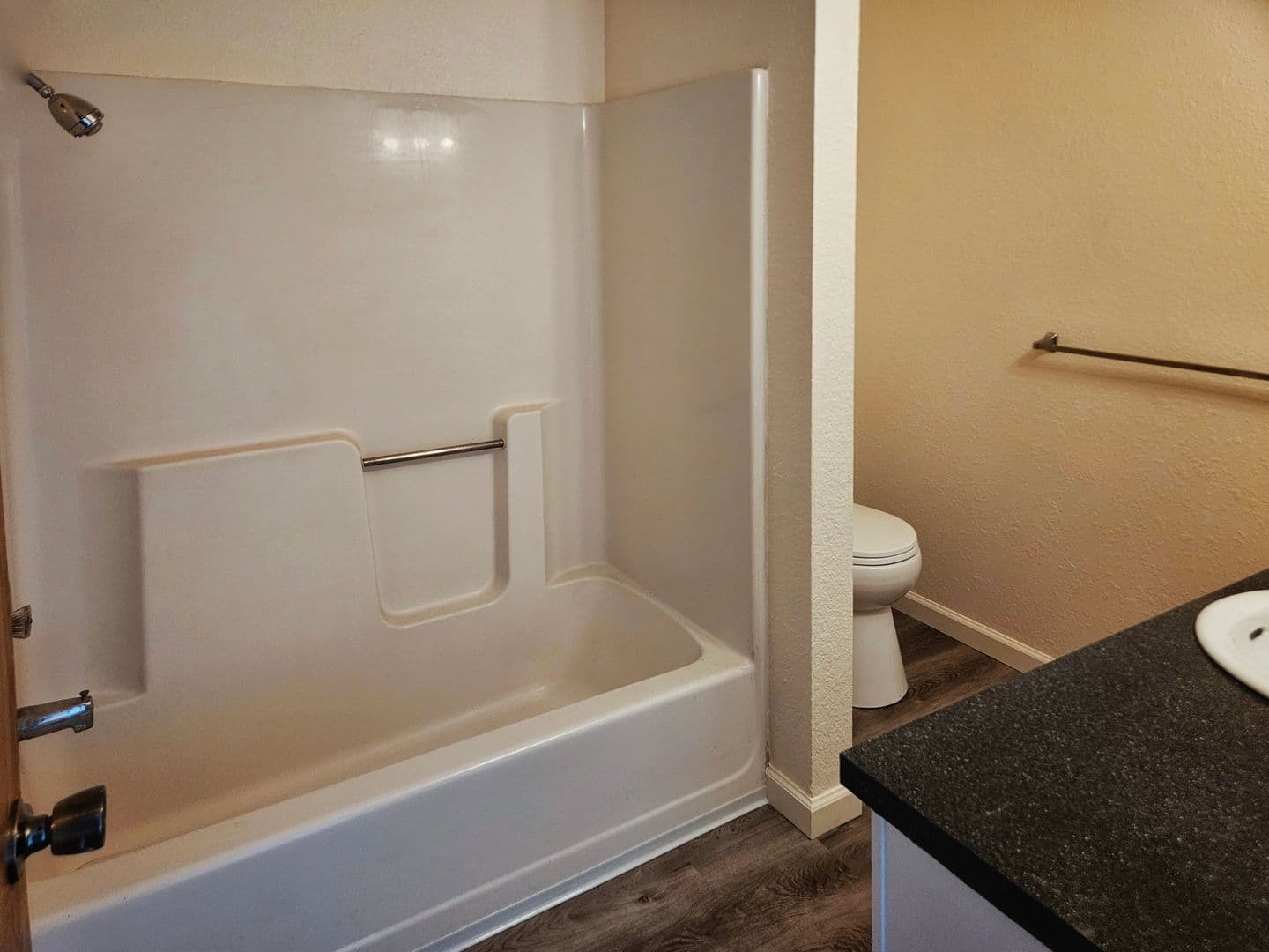 WOODBURN Apartment: 1560 NEWBERG HIGHWAY #1