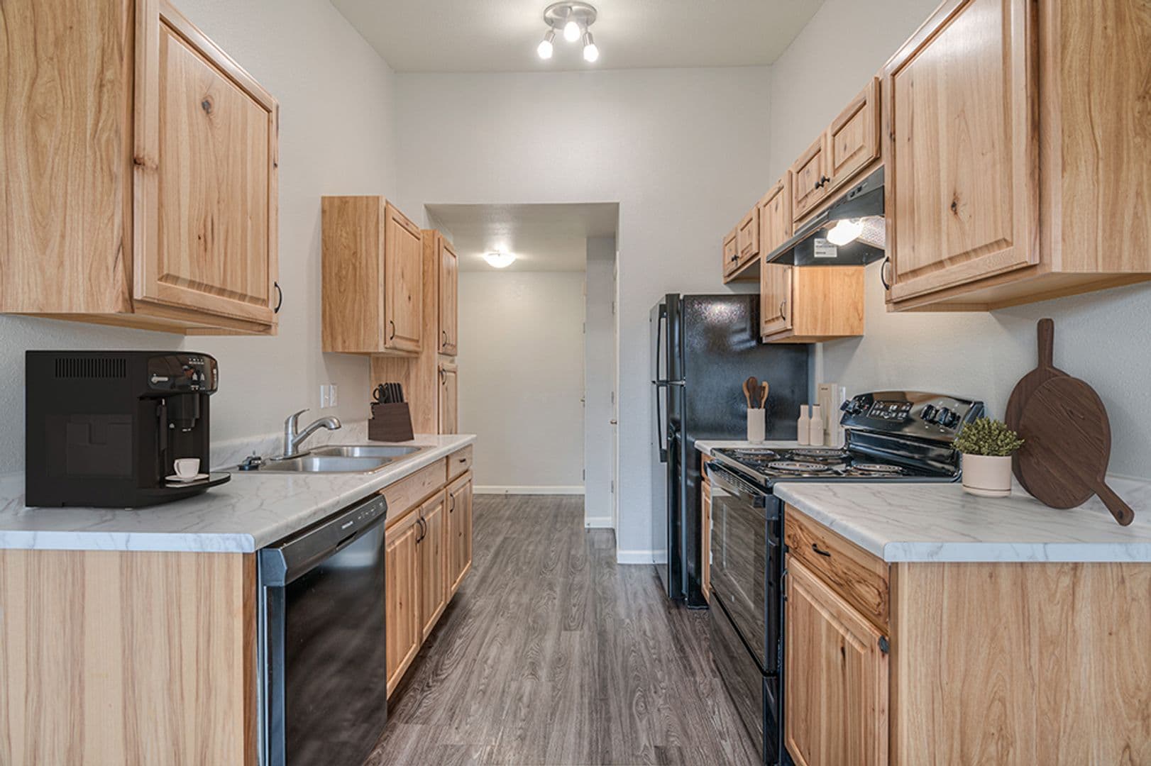 BEND Apartment: 21255 E HWY 20