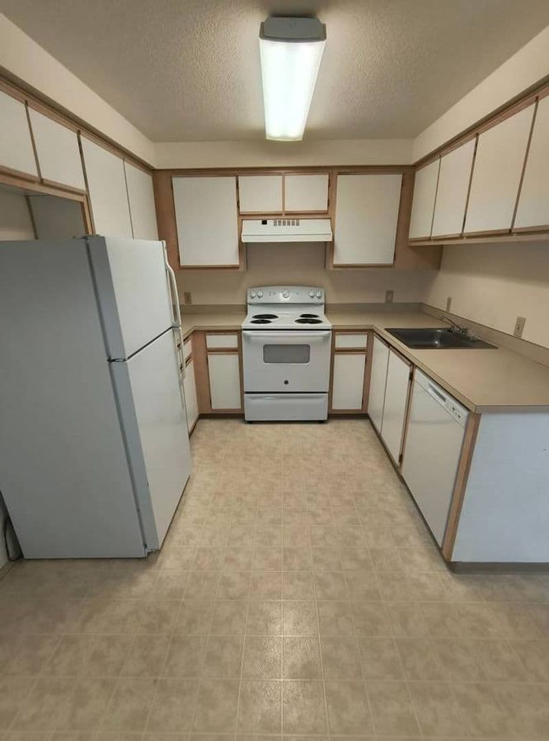 FOREST GROVE Apartment: 3045 19TH AVE #17