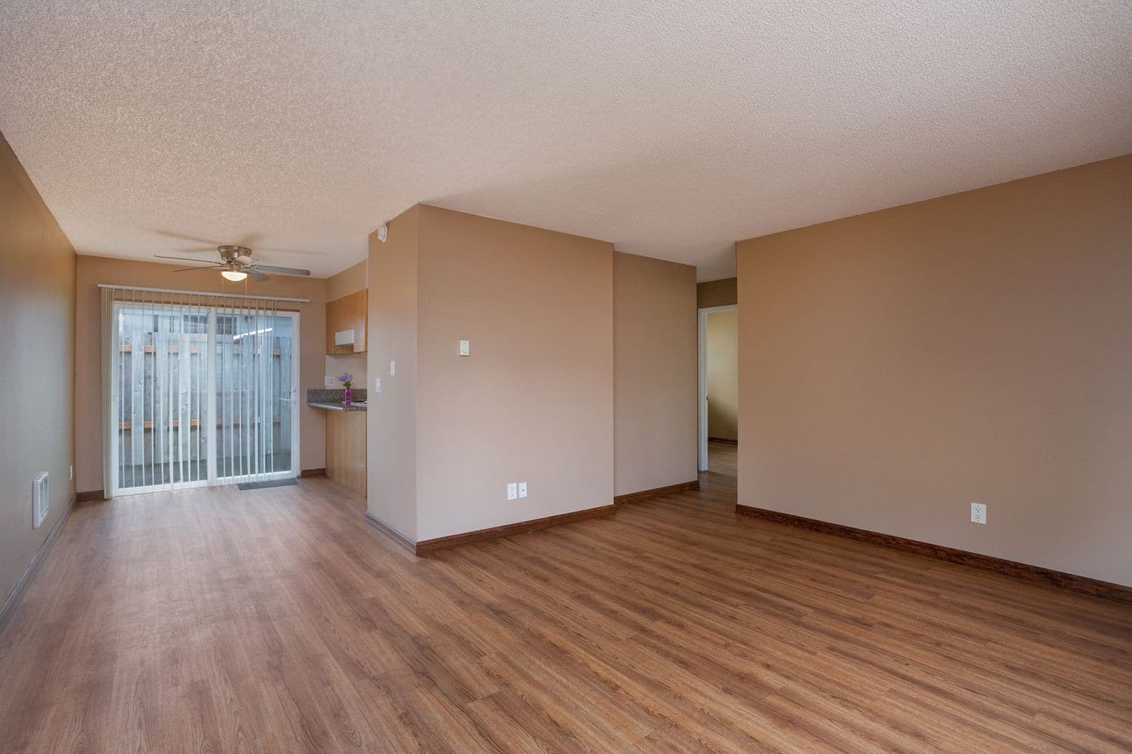 PORTLAND Apartment: 10445 SW CAPITOL HWY