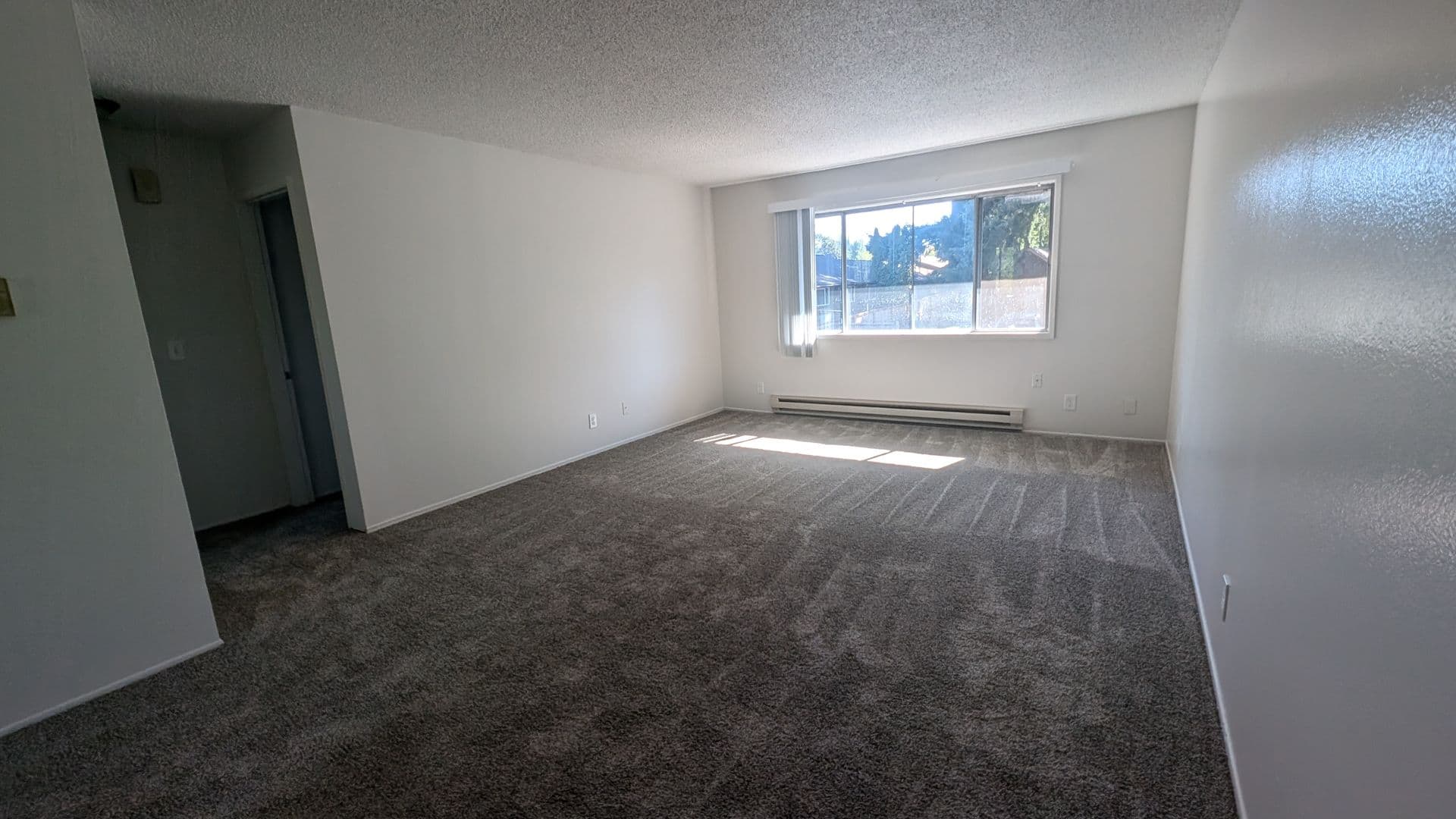 BEAVERTON Apartment: 5920 SW ERICKSON AVENUE