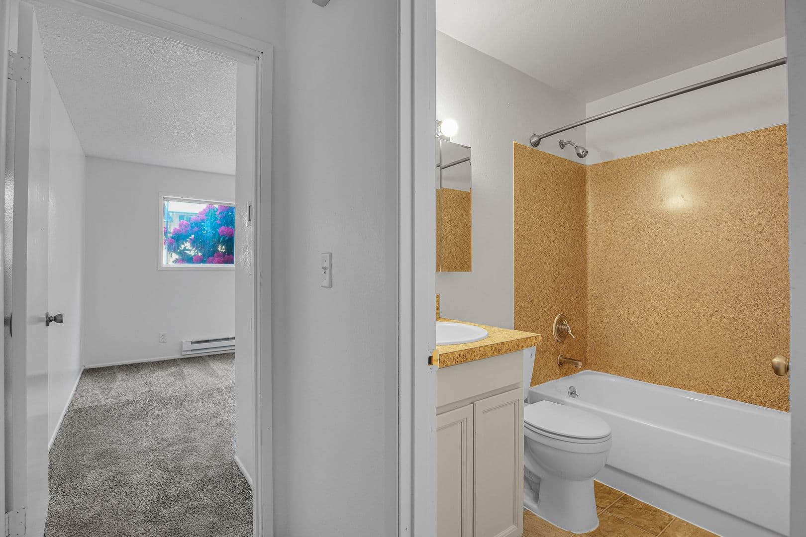 BEAVERTON Apartment: 5920 SW ERICKSON AVENUE