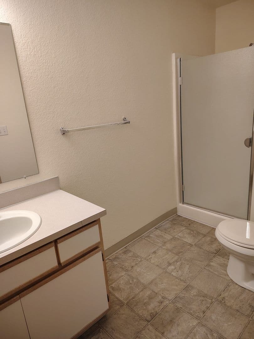 SALEM Apartment: 3211-3342 AUTUMN CHASE NE
