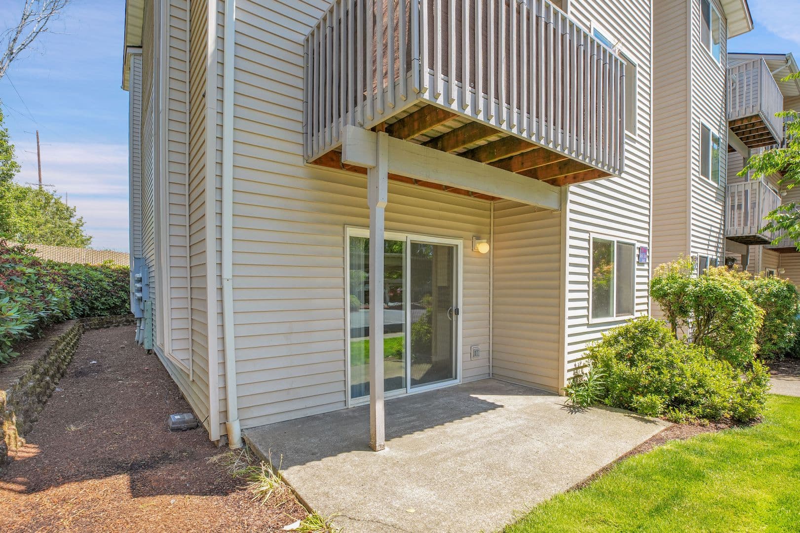 SALEM Apartment: 1194 BARNES ROAD, SE