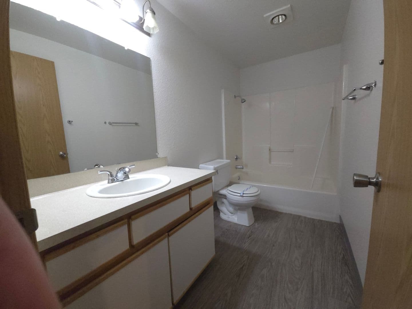 SALEM Apartment: 1304-1330 WALLACE RD. NW
