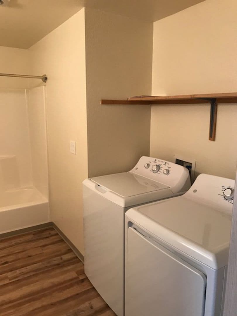 SALEM Apartment: 4665 CAMPBELL DR SE
