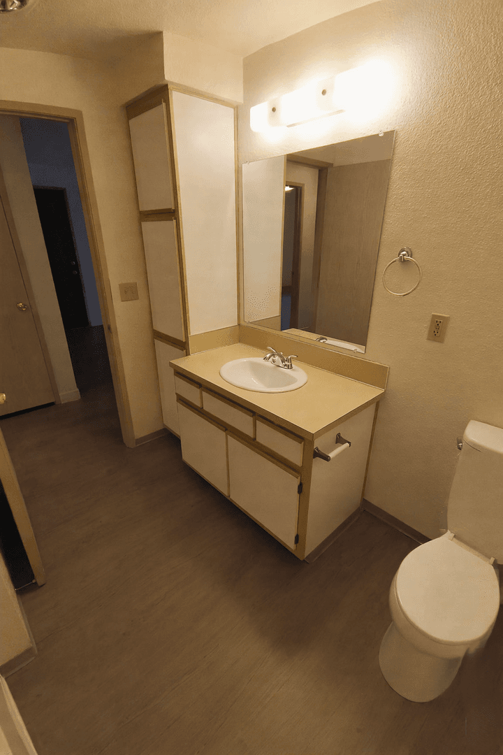 FOREST GROVE Apartment: 3010 22ND AVENUE