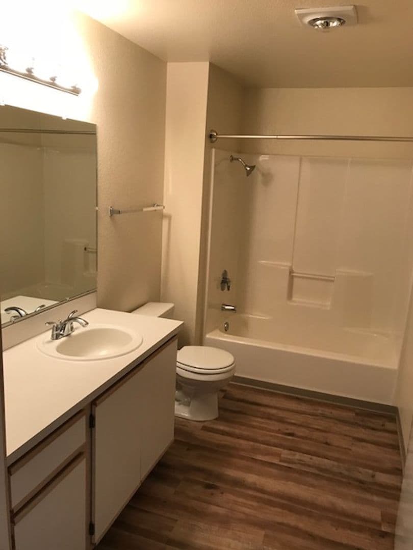 SALEM Apartment: 4665 CAMPBELL DR SE