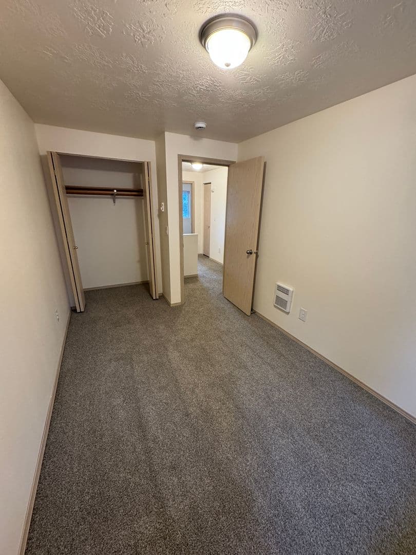 STAYTON Apartment: 1060-1074 W. IDA STREET