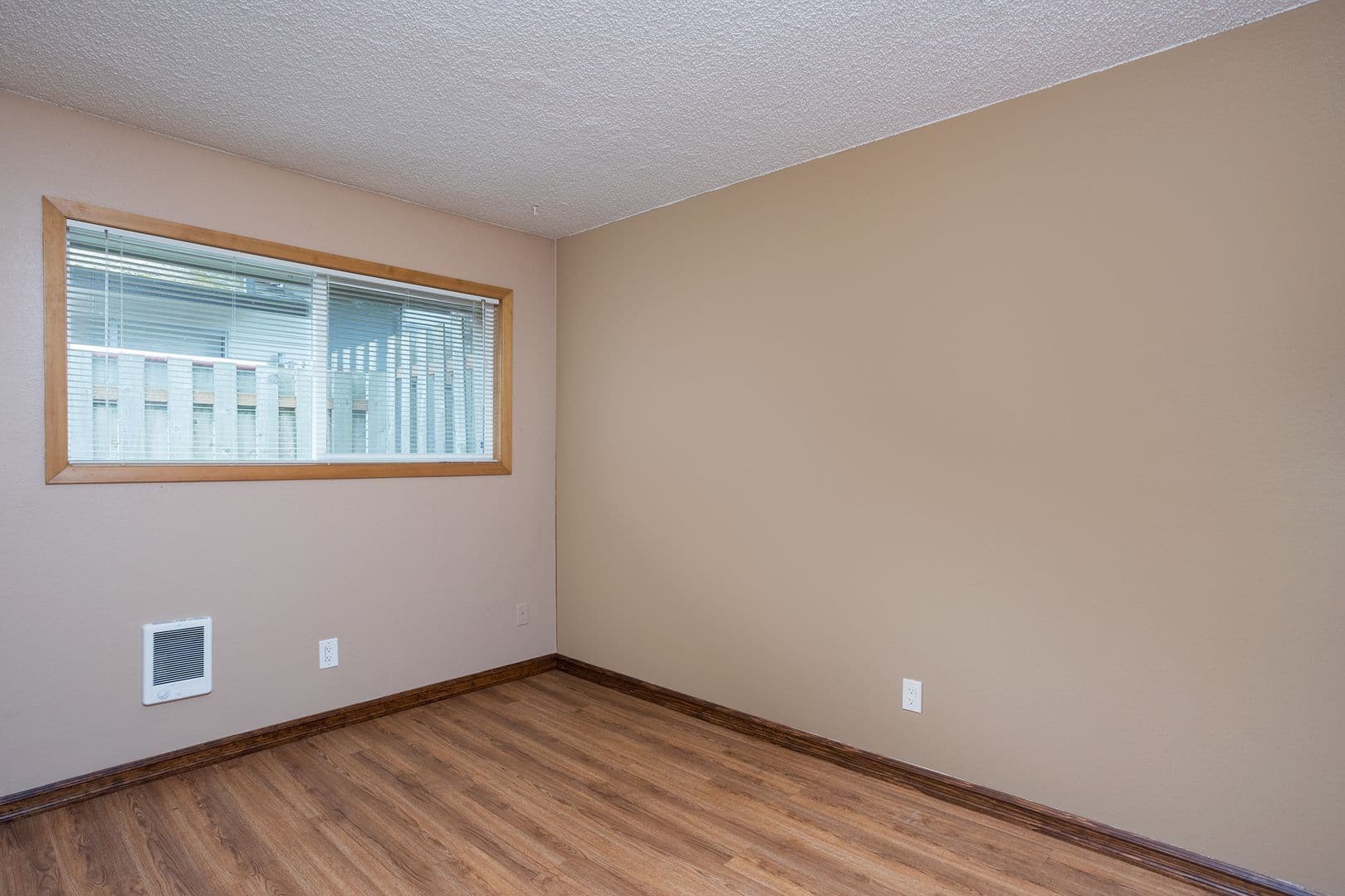 PORTLAND Apartment: 10445 SW CAPITOL HWY