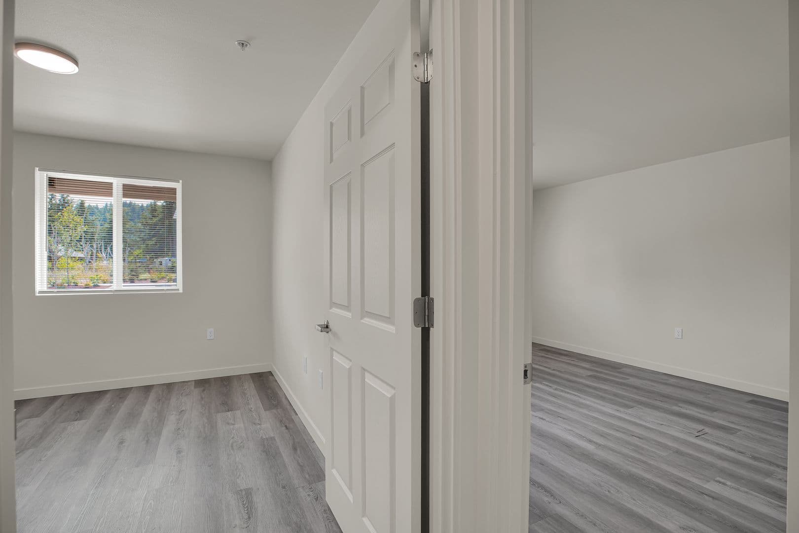 COTTAGE GROVE Apartment: 715 ROW RIVER ROAD