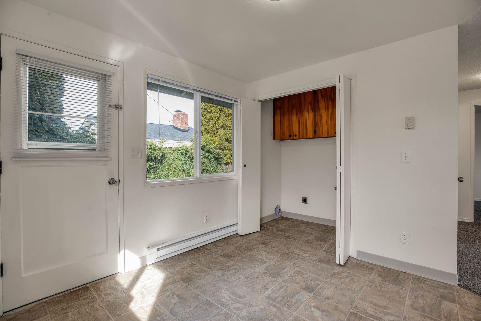 ALBANY Apartment: 1425-1525 TRACY COURT