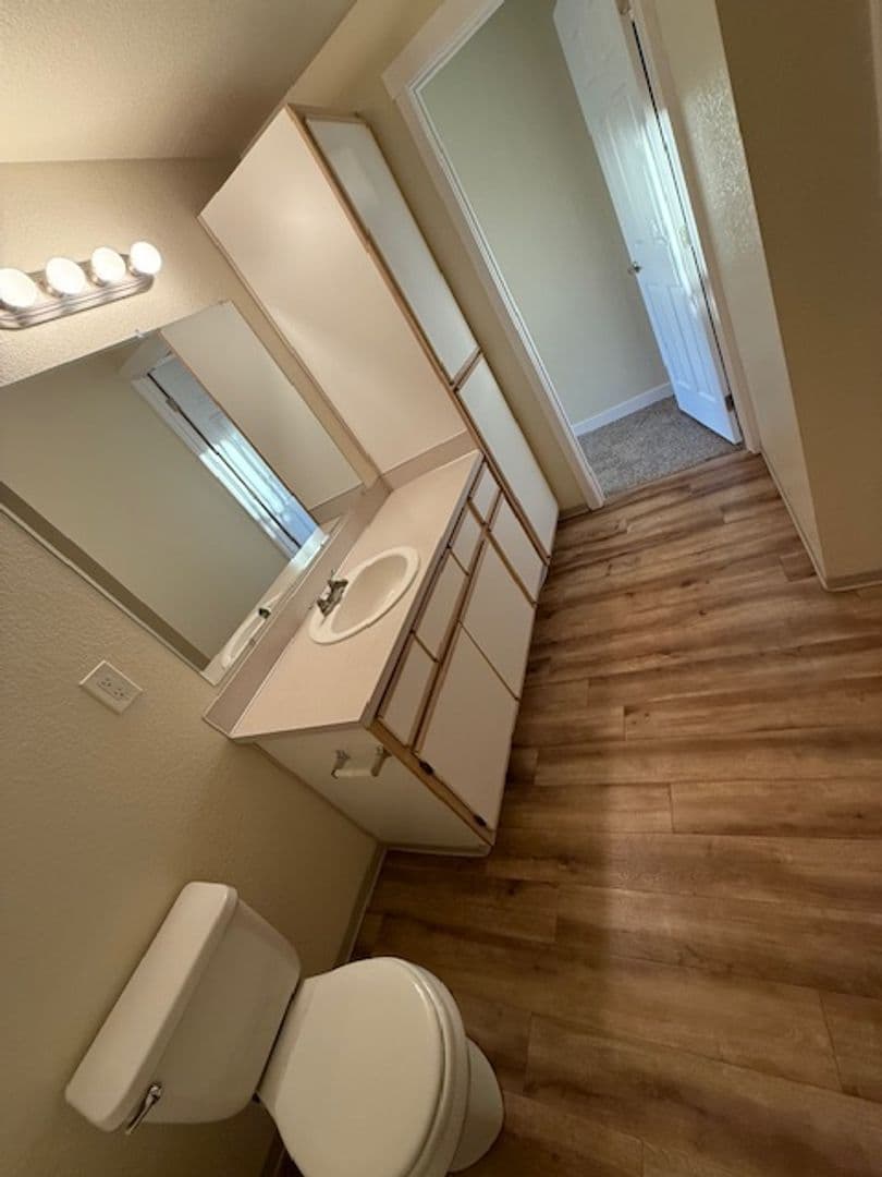 SALEM Apartment: 4665 CAMPBELL DR SE
