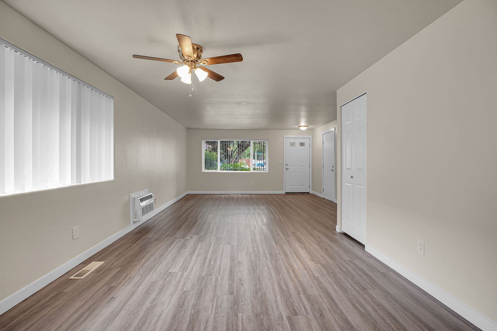 SALEM Townhome: 1194 BARNES ROAD, SE