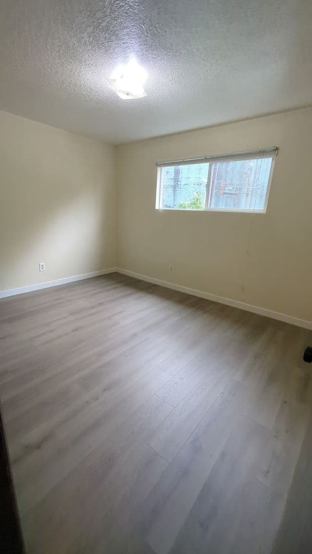 PORTLAND Apartment: 2830-2846 SW SAM JACKSON PARK RD