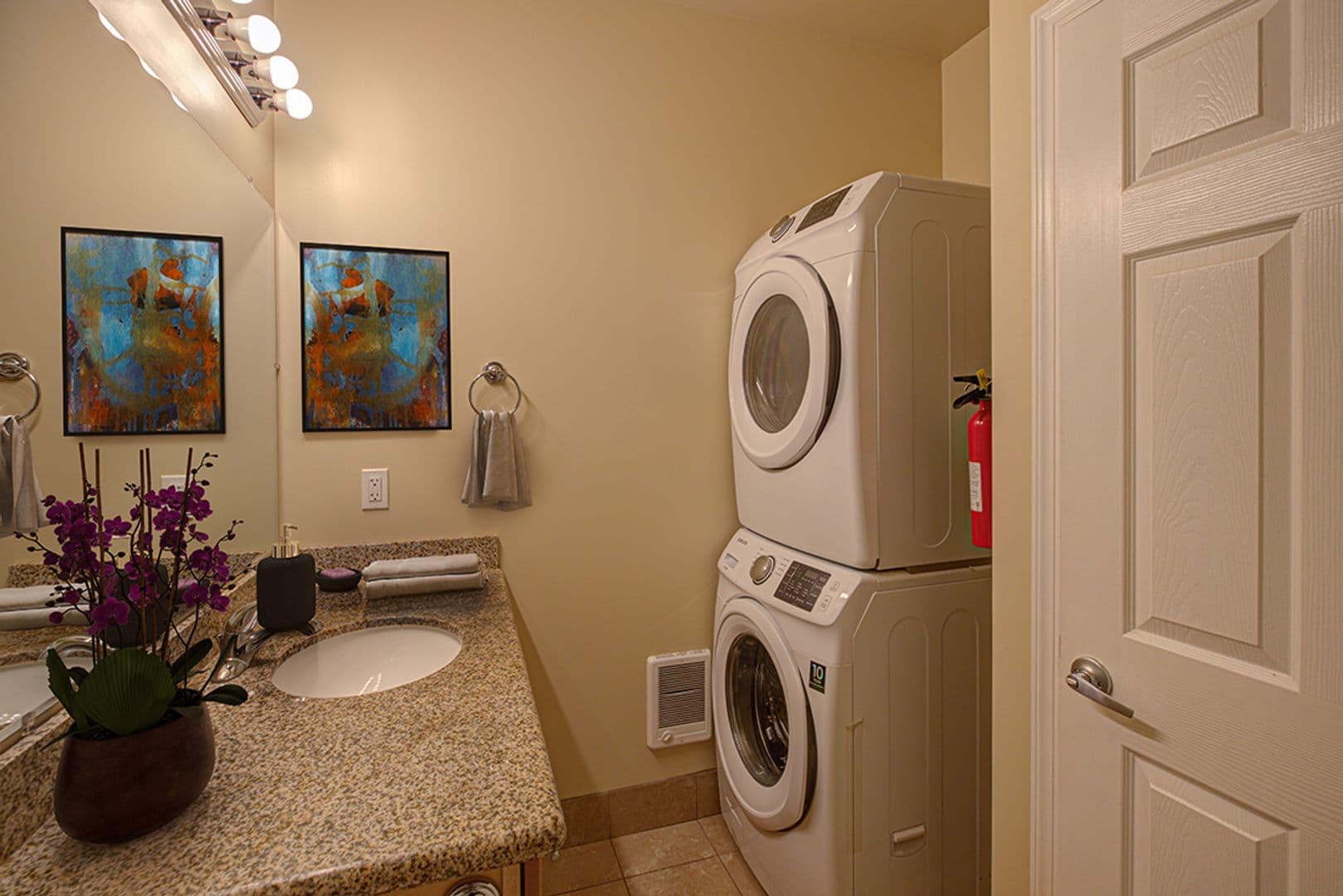 PORTLAND Apartment: 10038 SE DIVISION STREET