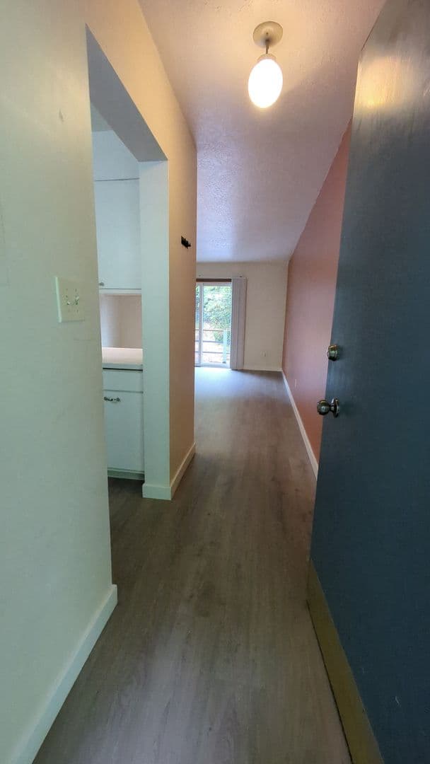 PORTLAND Apartment: 2830-2846 SW SAM JACKSON PARK RD