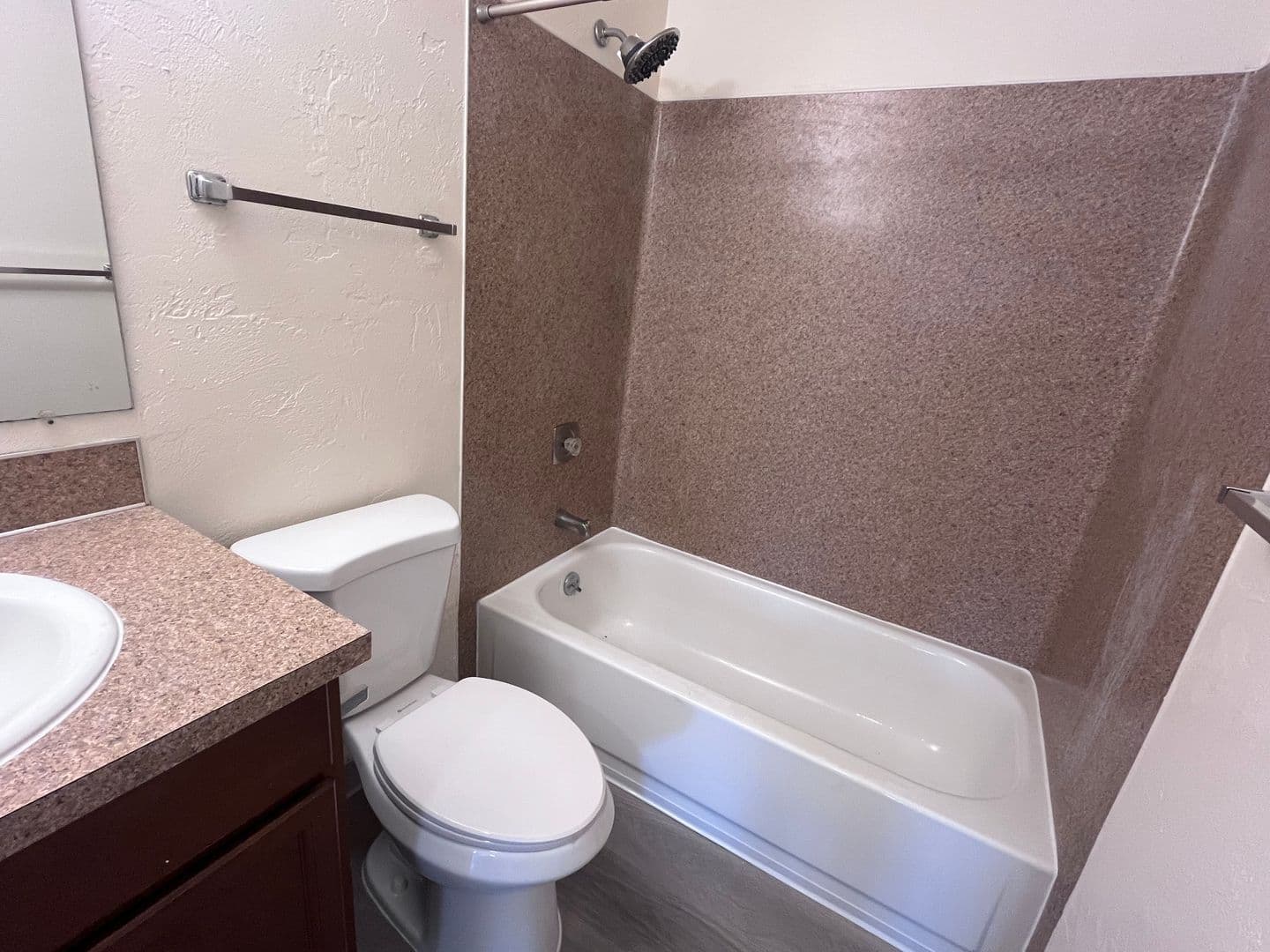 SALEM Apartment: 533 TAYBIN ROAD, NW