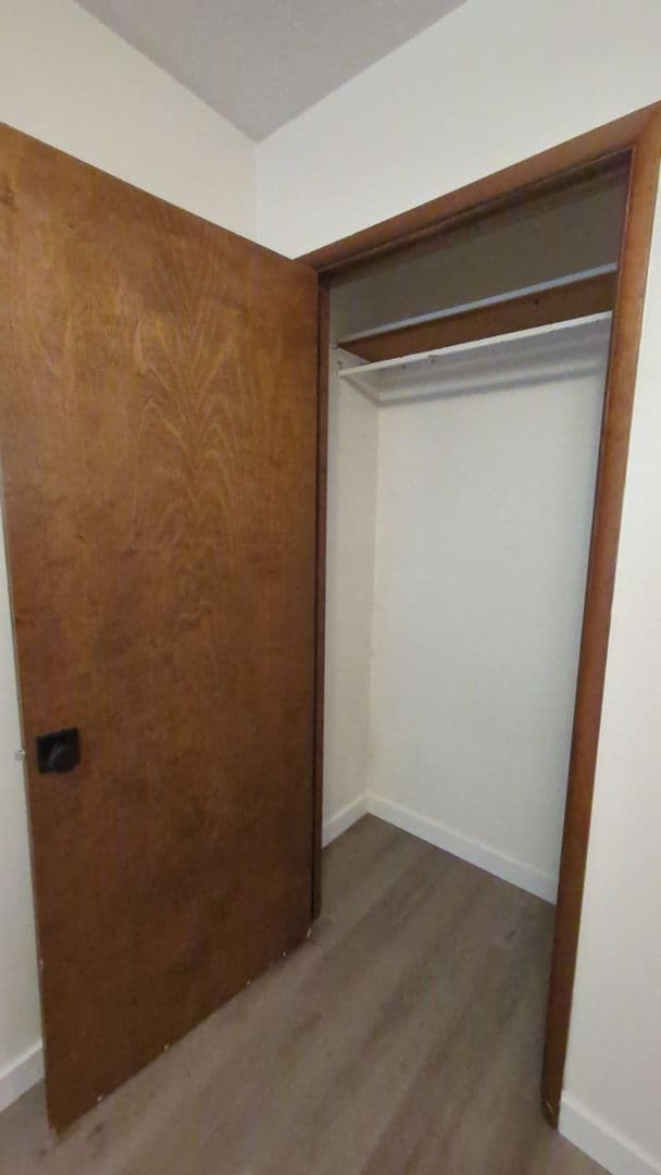 PORTLAND Apartment: 2830-2846 SW SAM JACKSON PARK RD