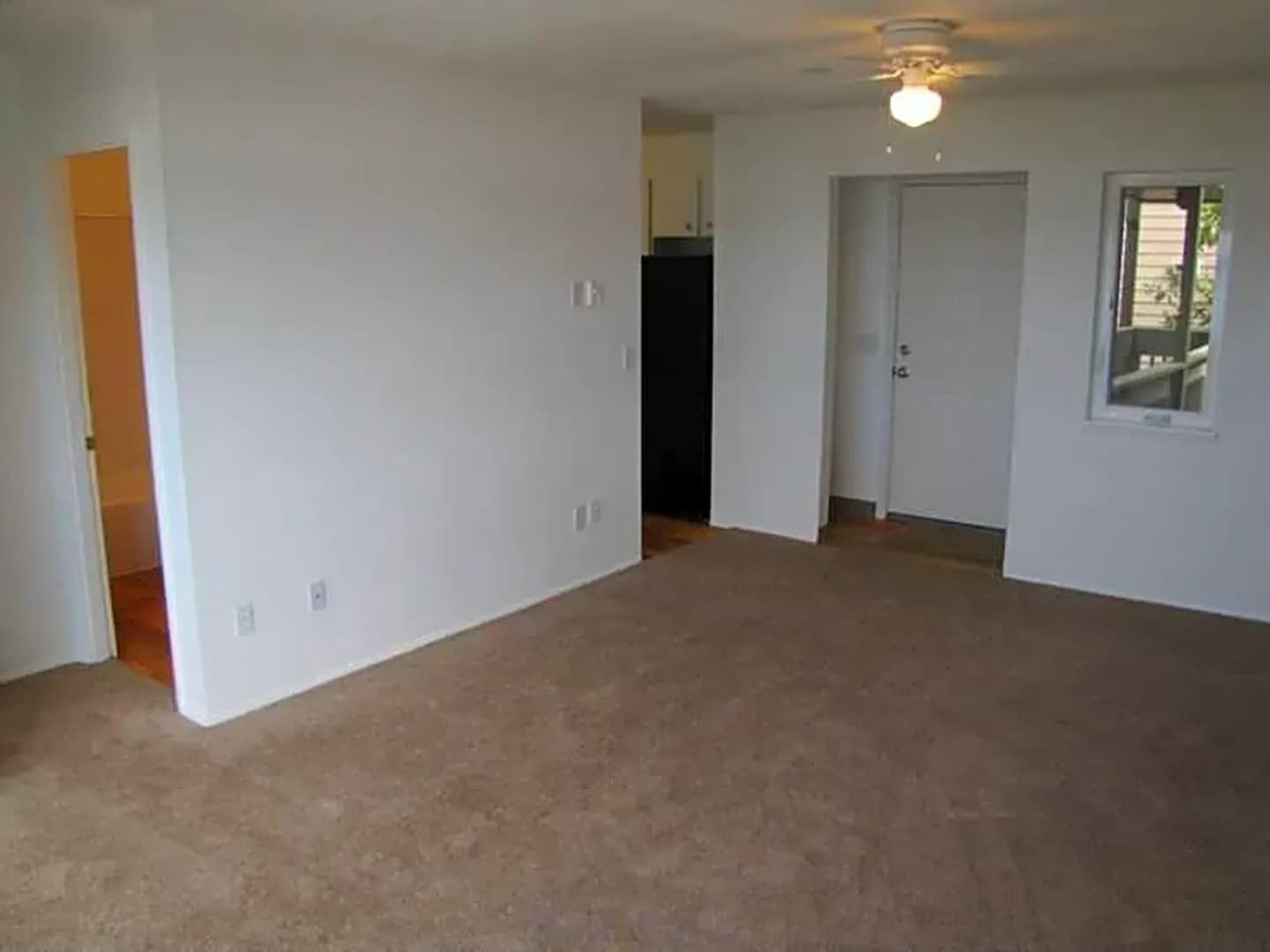 ASTORIA Apartment: 1400 W. MARINE DRIVE