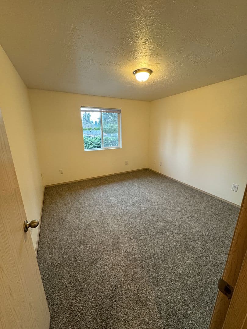 STAYTON Apartment: 1060-1074 W. IDA STREET