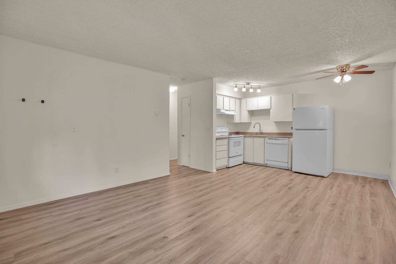 PORTLAND Apartment: 7740 SW 45TH