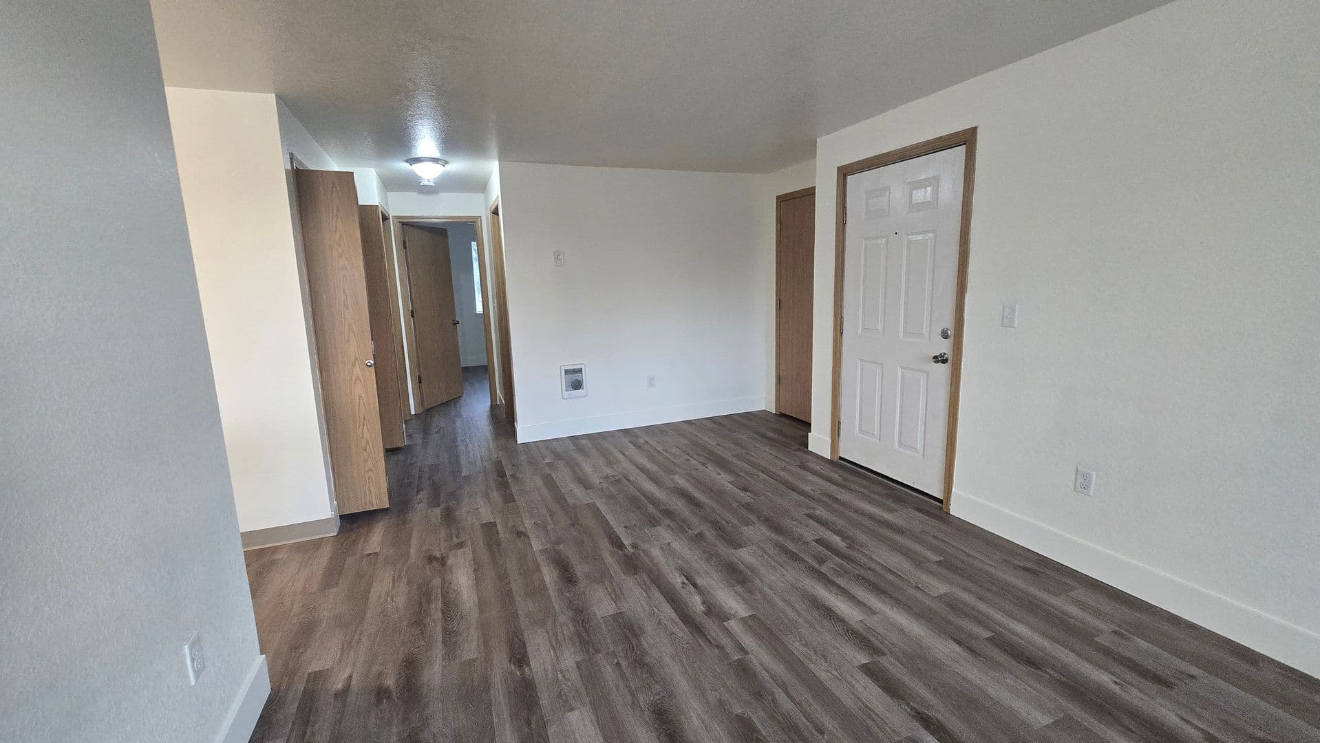 SALEM Apartment: 1304-1330 WALLACE RD. NW