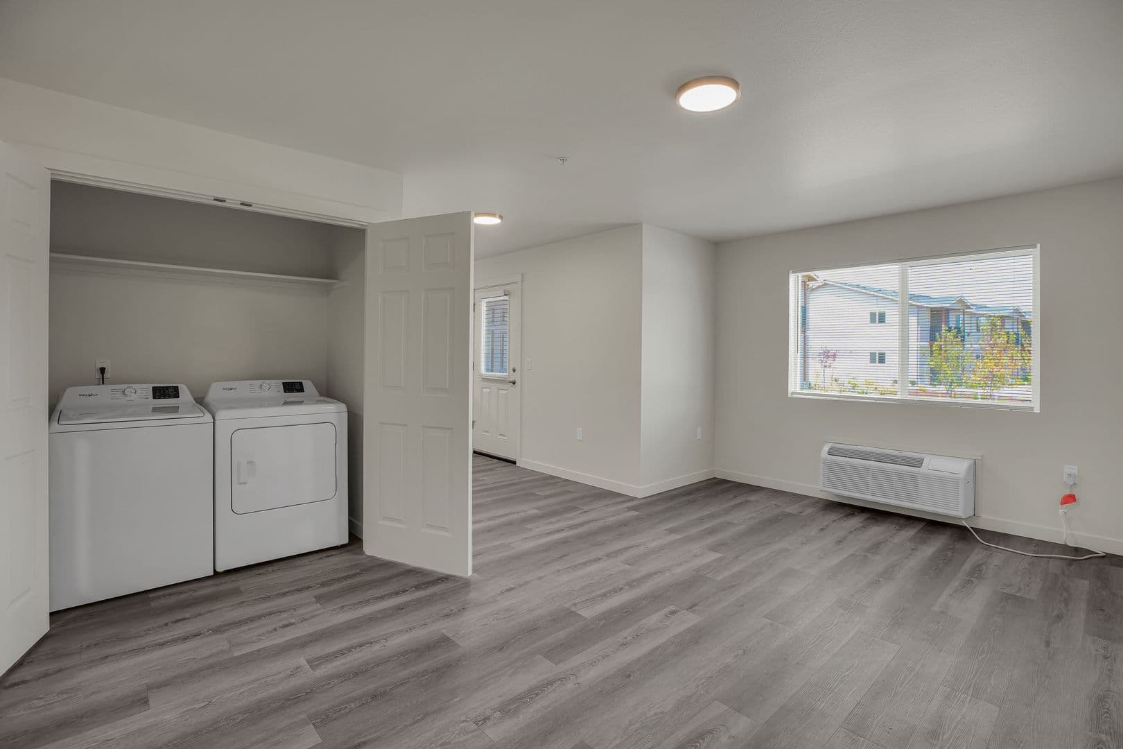 COTTAGE GROVE Apartment: 715 ROW RIVER ROAD
