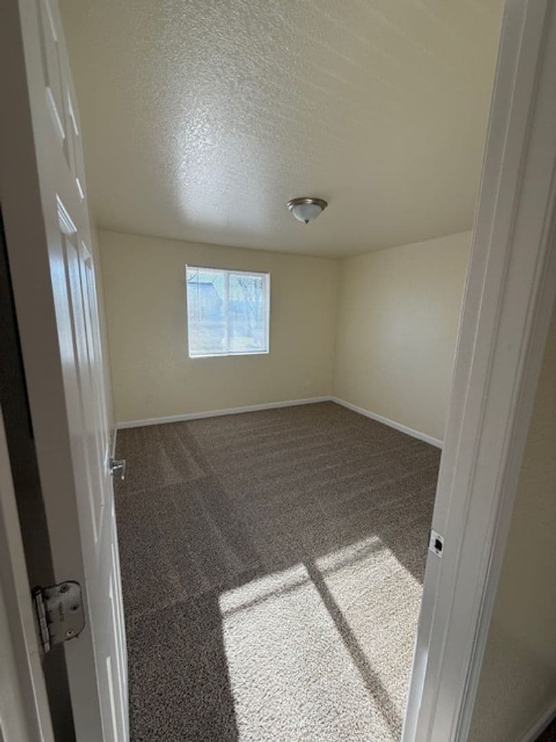 SALEM Apartment: 4665 CAMPBELL DR SE