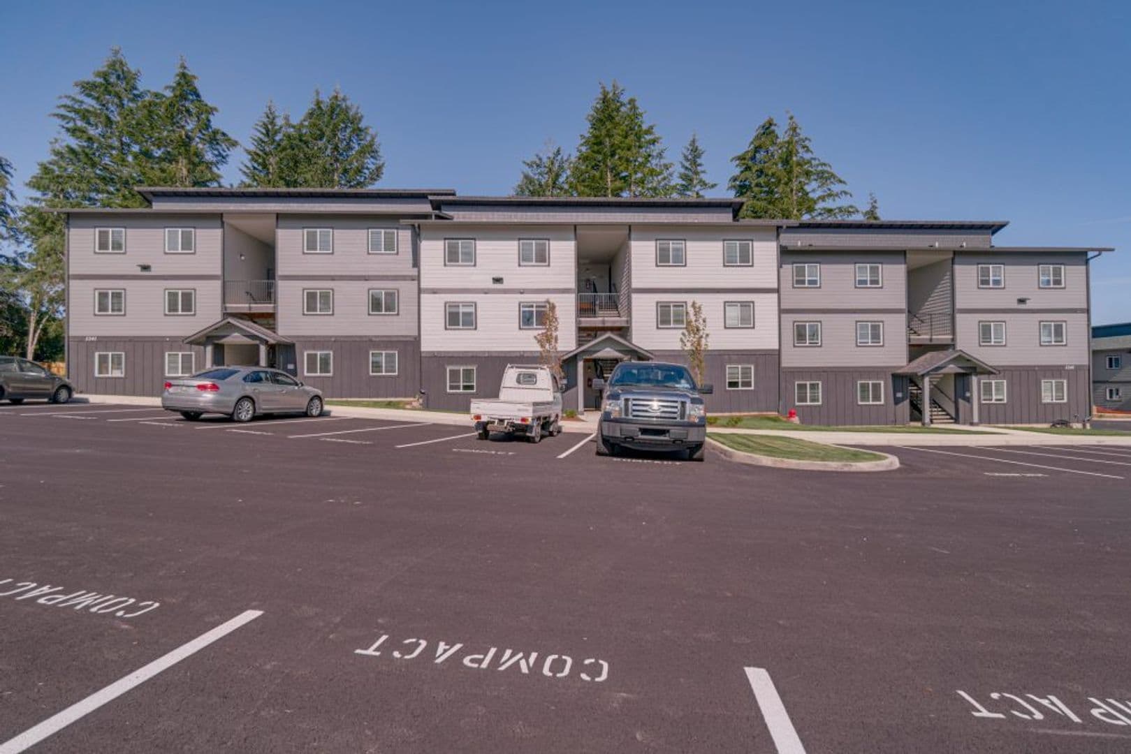 SALEM Apartment: RIVER BEND RD NW