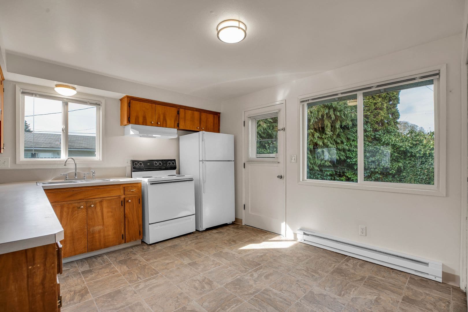 ALBANY Apartment: 1425-1525 TRACY COURT